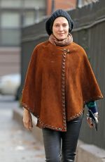 UMA THURMAN Out and About in New York 1812