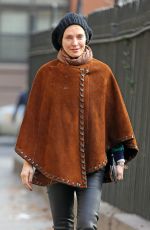 UMA THURMAN Out and About in New York 1812
