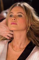 VS ANGELS – 2014 Victoria’s Secret Show Backstage 