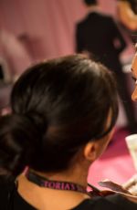 VS ANGELS – 2014 Victoria’s Secret Show Backstage 