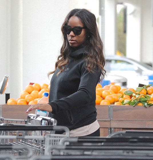 KELLY ROWLAND Shopping Grocery