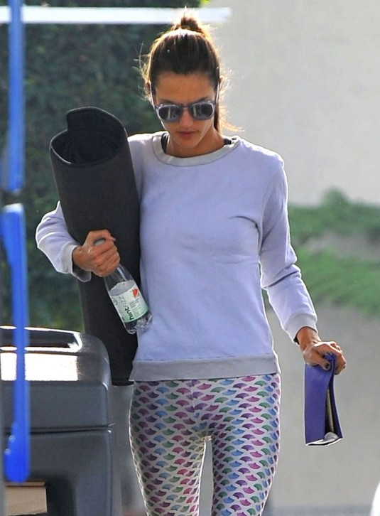 ALESSANDRA AMBROSIO in Tights Leaves Yoga Class