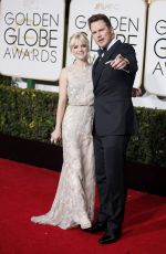 ANNA FARIS at 2015 Golden Globe Awards in Beverly Hills