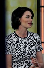 ANNE HATHAWAY at Today Show in New York 2001