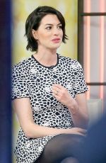 ANNE HATHAWAY at Today Show in New York 2001