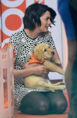 ANNE HATHAWAY at Today Show in New York 2001