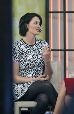 ANNE HATHAWAY at Today Show in New York 2001