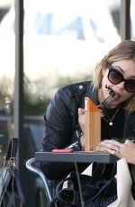 ASHLEY BENSON Out for Lunch at La Boulange in Los Angeles