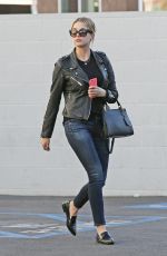 ASHLEY BENSON Out for Lunch at La Boulange in Los Angeles