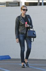 ASHLEY BENSON Out for Lunch at La Boulange in Los Angeles