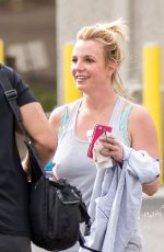 BRITNEY SPEARS Leaves a Gym in Thousand Oaks 2001