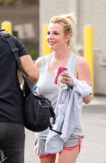 BRITNEY SPEARS Leaves a Gym in Thousand Oaks 2001