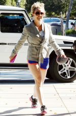 BRITNEY SPEARS Leaves Equinox Gym in Westlake Village 2101