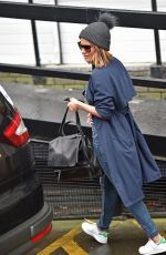 CAROLINE FLACK Leaves a Studios in London