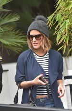 CAROLINE FLACK Leaves a Studios in London