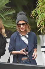 CAROLINE FLACK Leaves a Studios in London