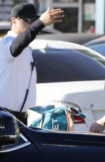 CHARLIZE THERON Shopping Groceries in Los Angeles 0501