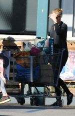 CHARLIZE THERON Shopping Groceries in Los Angeles 0501