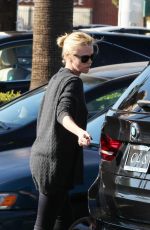 CHARLIZE THERON Shopping Groceries in Los Angeles 0501