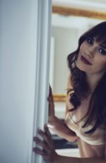 CHRISTA B ALLEN - Hanna Hiller Photoshoot