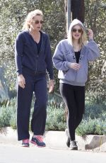 DAKOTA FANNING Out Hiking out in Los Angeles 1601