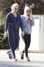 DAKOTA FANNING Out Hiking out in Los Angeles 1601