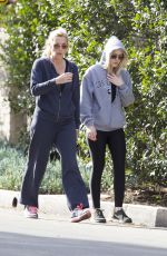 DAKOTA FANNING Out Hiking out in Los Angeles 1601