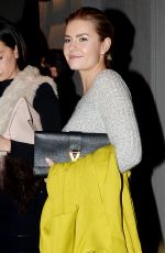 ELISHA CUTHBERT Leaves Craig