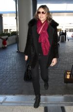 ELIZABETH HURLEY Arrieves at Los Angeles International Airport 1601