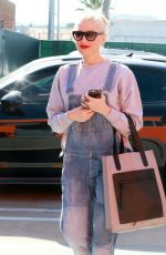 GWEN STEFANI Arrives at a Studio in Burbank 1801
