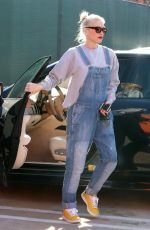 GWEN STEFANI Arrives at a Studio in Burbank 1801