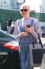 GWEN STEFANI Arrives at a Studio in Burbank 1801