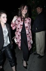 HAILEE STEINFELD and KAITLYN DEVER  Arrives at The Ivy in Los Angeles