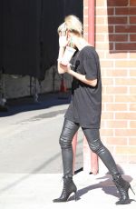 HAILEY BALDWIN Leaves Creation Organic in Beverly Hills