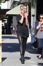 HAILEY BALDWIN Leaves Creation Organic in Beverly Hills