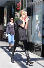 HAILEY BALDWIN Leaves Creation Organic in Beverly Hills