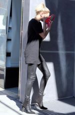 HAILEY BALDWIN Leaves Creation Organic in Beverly Hills