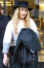 IGGY AZALEA at a Gas Station in Beverly Hills 1601