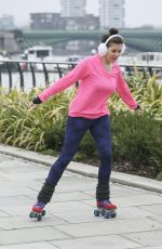 IMOGEN THOMAS Out Skating at a Park