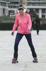 IMOGEN THOMAS Out Skating at a Park