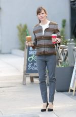JENNIFER GARNER and Ben Affleck Leaves Starbucks in Los Angeles 0801