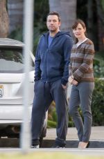 JENNIFER GARNER and Ben Affleck Leaves Starbucks in Los Angeles 0801