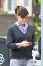 JENNIFER GARNER Leaves Menchie