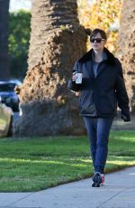 JENNIFER GARNER Out and About in Santa Monica 1501