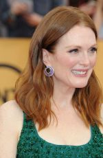 JULIANNE MOORE at 2015 Screen Actor Guild Awards in Los Angeles