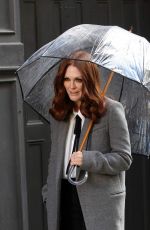 JULIANNE MOORE on the Set of L