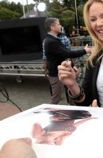 KATHERINE HEIGL on the Set odf Extra in Los Angeles