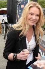 KATHERINE HEIGL on the Set odf Extra in Los Angeles