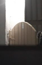 KATY PERRY Leaves a Friend