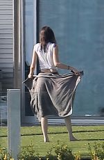 KENDALL JENNER and Justin Bieber Playing Volleyball at His Beverly Hills Home